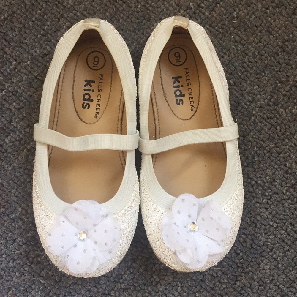 White falls creek ballet flats